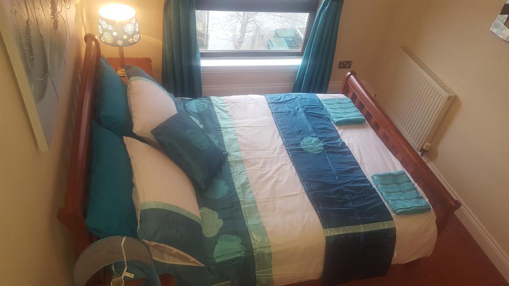 Penthouse Apartment Sleeps 11 Edinburg Exteriör bild