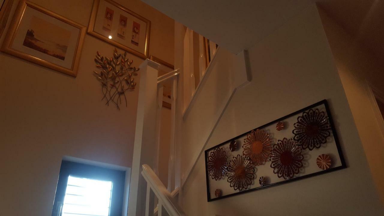 Penthouse Apartment Sleeps 11 Edinburg Exteriör bild